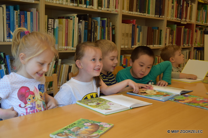 Wiosenne spotkanie w bibliotece