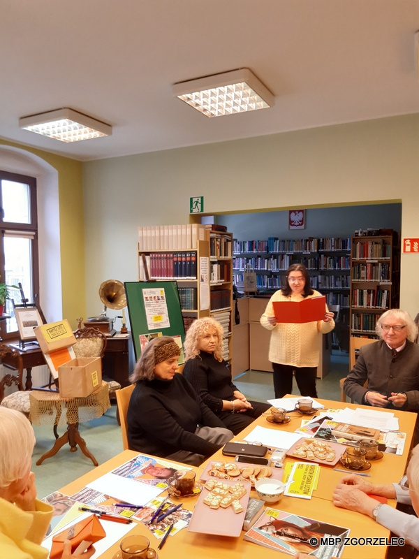 Życzenia świąteczne dla uczestników spotkania Dyskusyjnego Klubu Książki "Literiada".