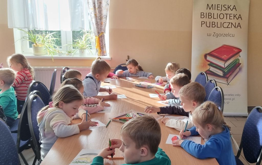 Spotkanie w bibliotece, grupa czterolatków.