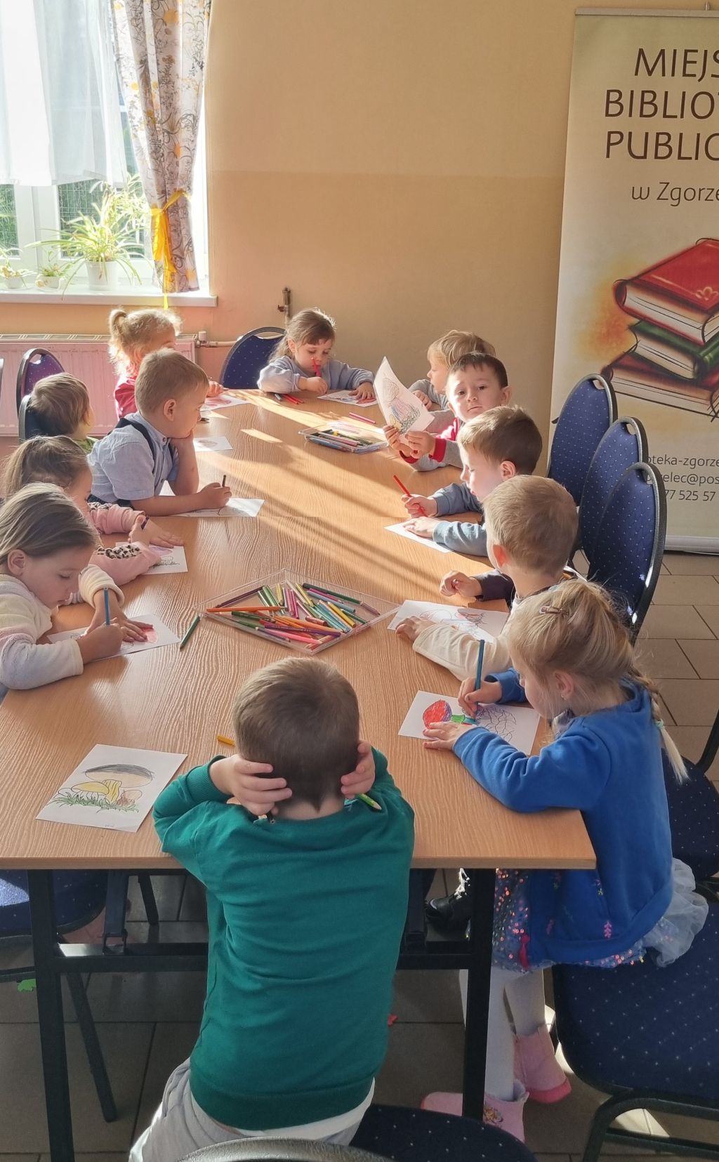 Spotkanie w bibliotece, grupa czterolatków.