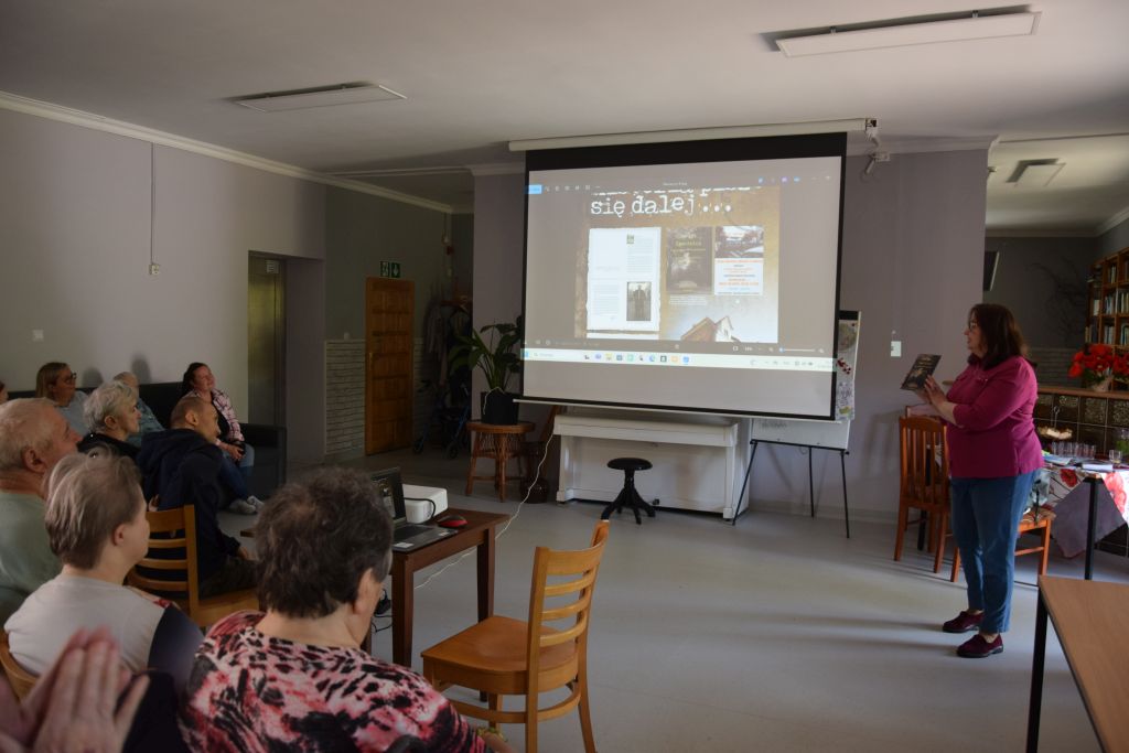 Spotkanie w DPS „Jutrzenka” o wystawie przygotowanej przez Miejską Bibliotekę Publiczną w Zgorzelcu z okazji 80-lecia Zgorzelca pt. „Zgorzelec ma 80 lat!”.
