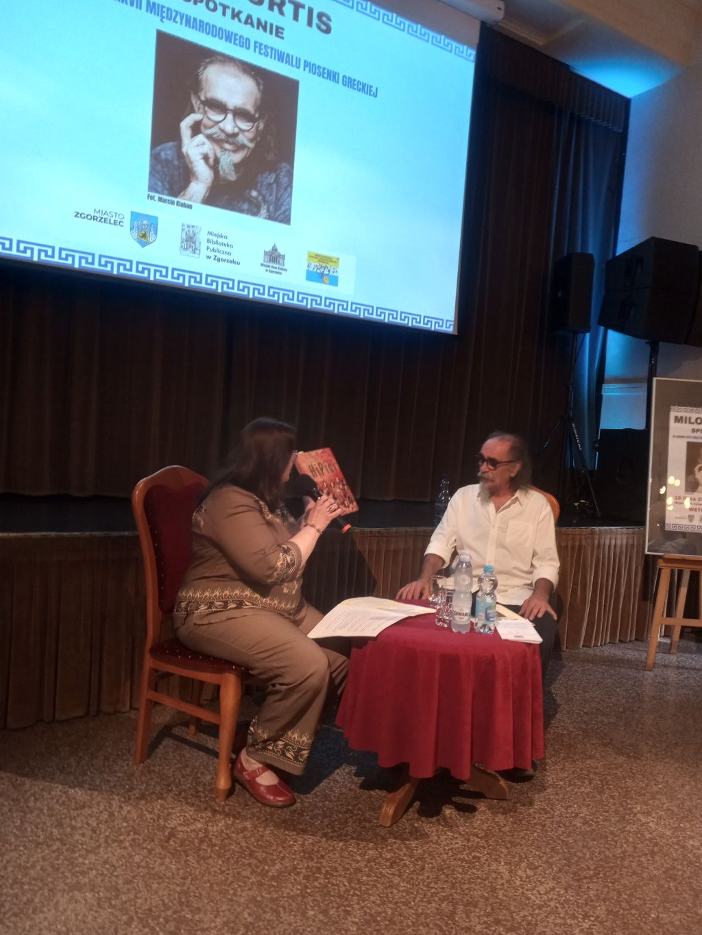 Spotkanie z Milo Kurtisem zorganizowane przez Miejską Bibliotekę Publiczną w Zgorzelcu w ramach XXVII Międzynarodowego Festiwalu Piosenki Greckiej.