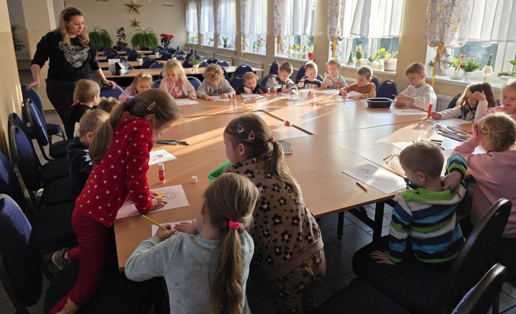 Zajęcia plastyczne w&nbsp;bibliotece.