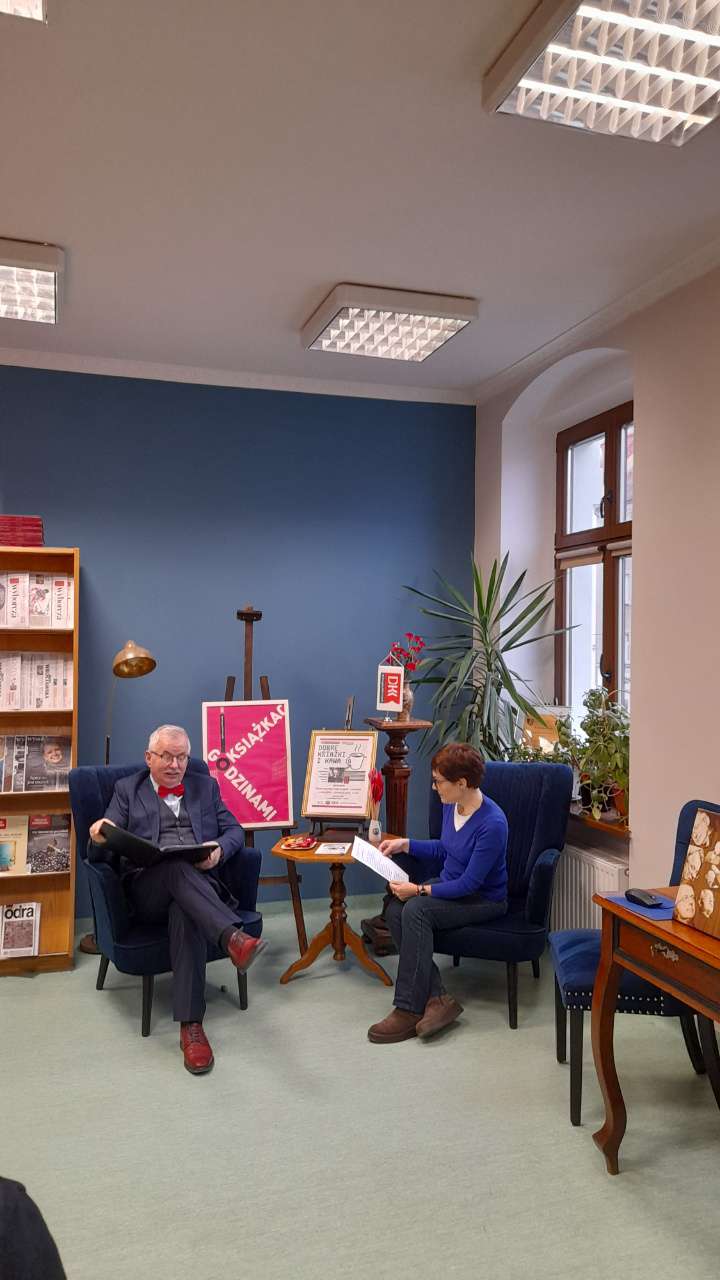 Walentynkowe spotkanie Dyskusyjnego Klubu Książki "Literiada" w&nbsp;Czytelni MBP dn. 14 lutego 2026 r. Gościem spotkania był Pan Bogdan Dmowski – animator kultury.