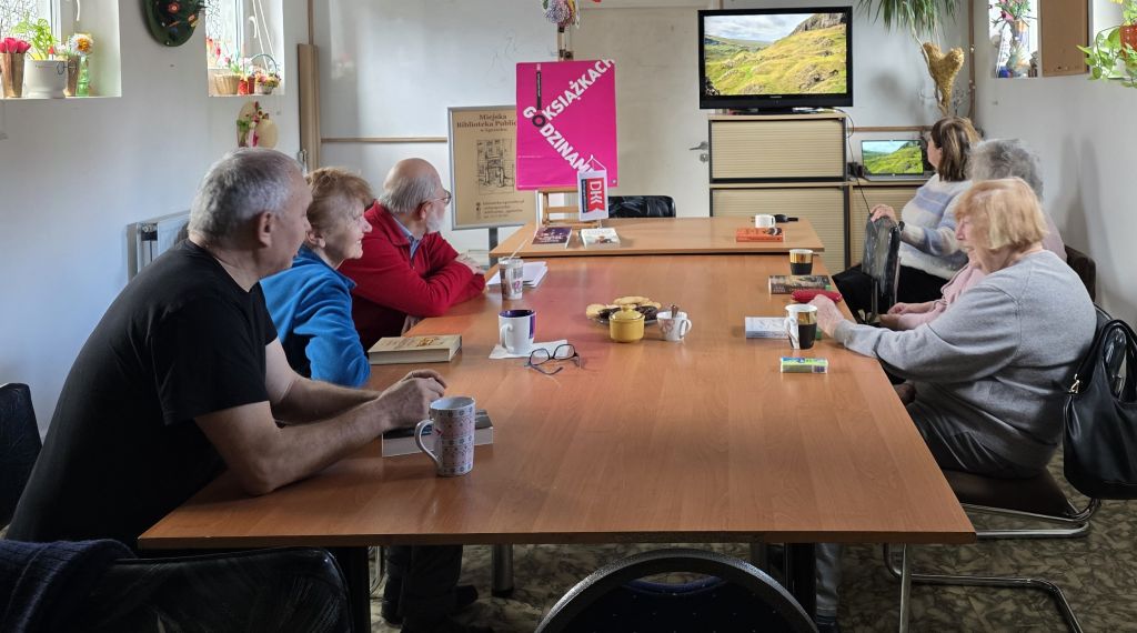 Spotkanie klubowiczów Dyskusyjnego Klubu Książki w&nbsp;Zgorzelcu.