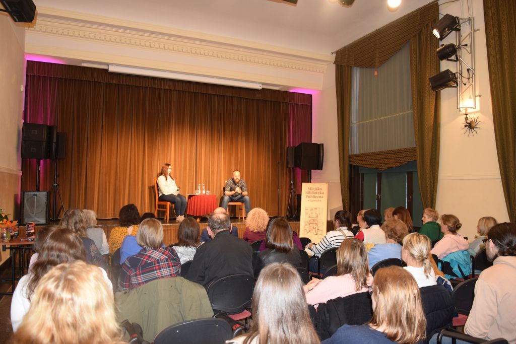 Spotkanie autorskie z&nbsp;Wojciechem Chmielarzem.