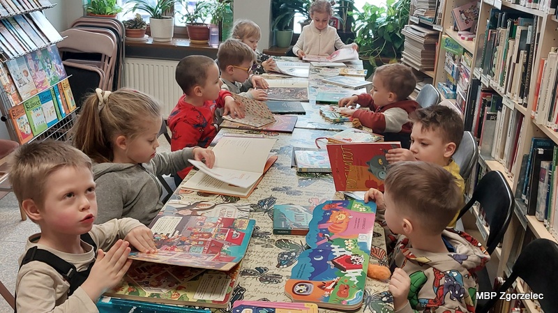 Światowy Dzień Kota w Oddziale dla Dzieci i Młodzieży