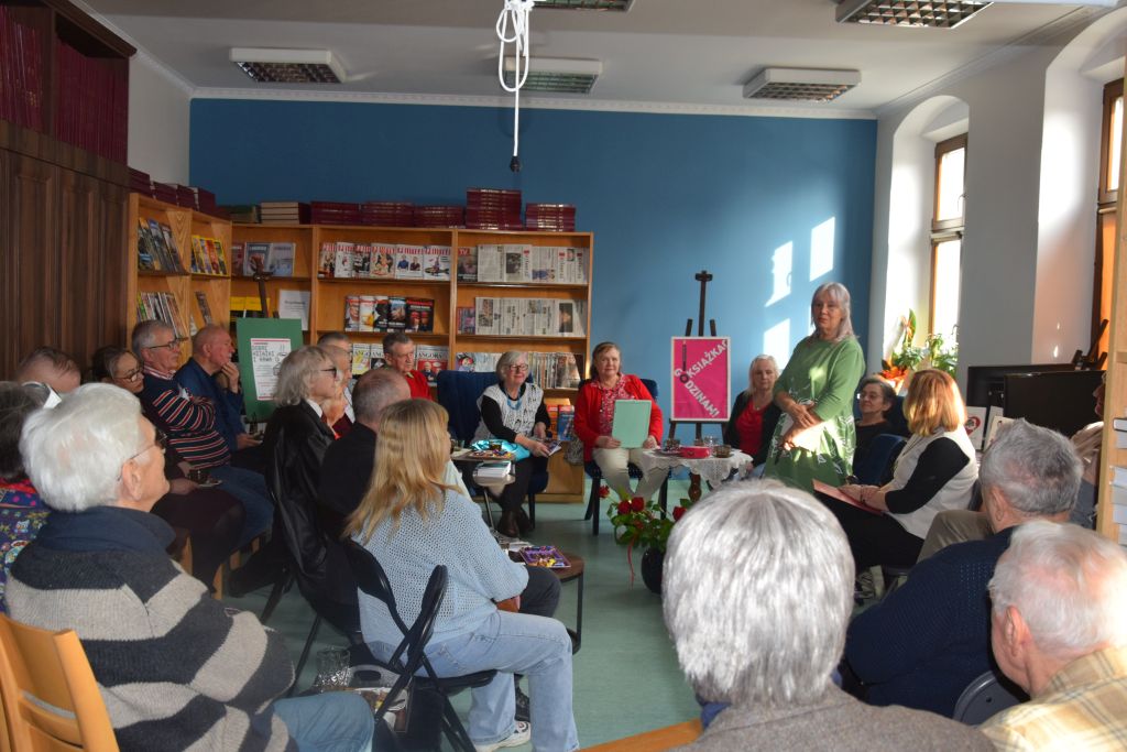 Spotkanie Dyskusyjnego Klubu Książki "Literiada" w&nbsp;Czytelni MBP.