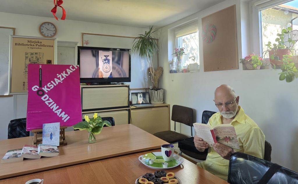 Spotkanie klubowiczów DKK "Aktywny Senior" MBP w Zgorzelcu. Zdjęcie jest odnośnikiem do wpisu "Wiosna w Ciechocinku".